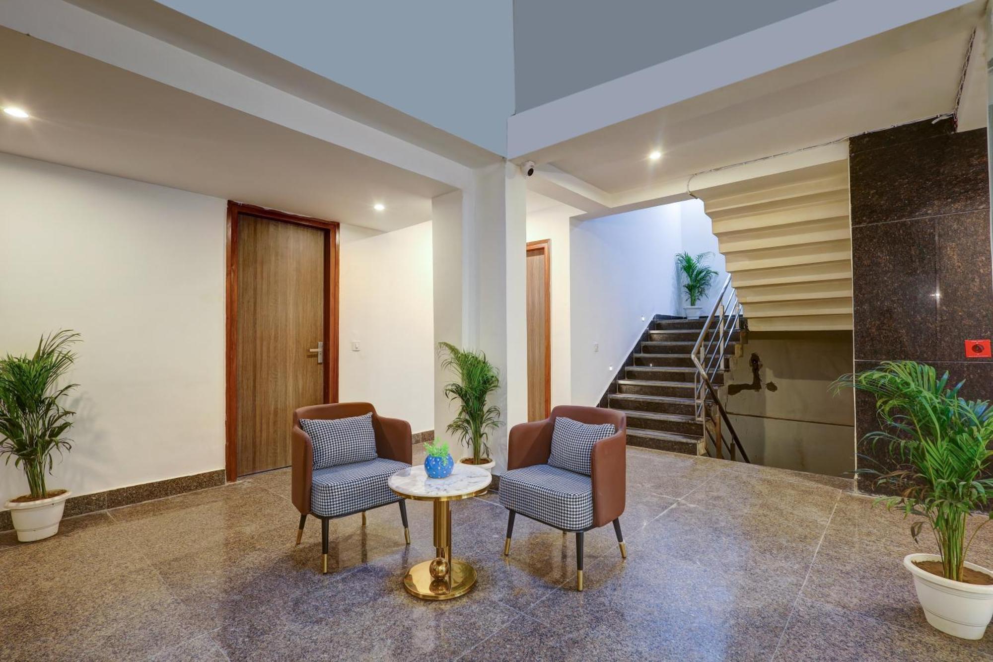 1Bhk Suites Opp Marriott - Huda City Centre Gurgaon Exterior foto